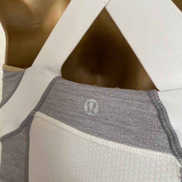 Lululemon Cross-back Tank Top - Picture 3 of 10